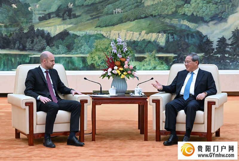 李强会见法国外长巴罗
