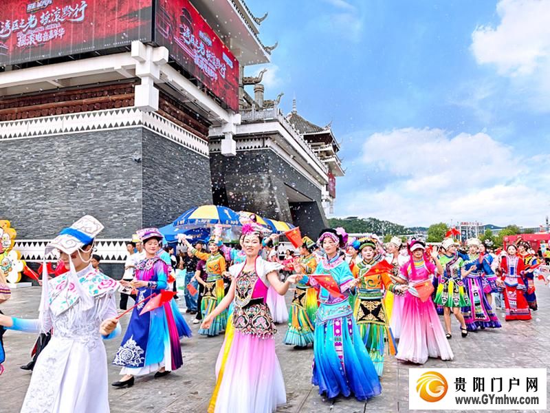 “洞见黔力·文旅新声”贵州新文旅内容产品分享会在多彩贵州城举行(图2) “洞见黔力·文旅新声”贵州新文旅内容产品分享会在多彩贵州城举行(图2)