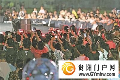 水龙点睛、星童奏乐、千人篝火……这场贵阳泼水节玩出了新高度(图8) 水龙点睛、星童奏乐、千人篝火……这场贵阳泼水节玩出了新高度(图8)