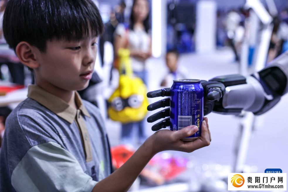 数博会上感受人工智能科技魅力(图4)